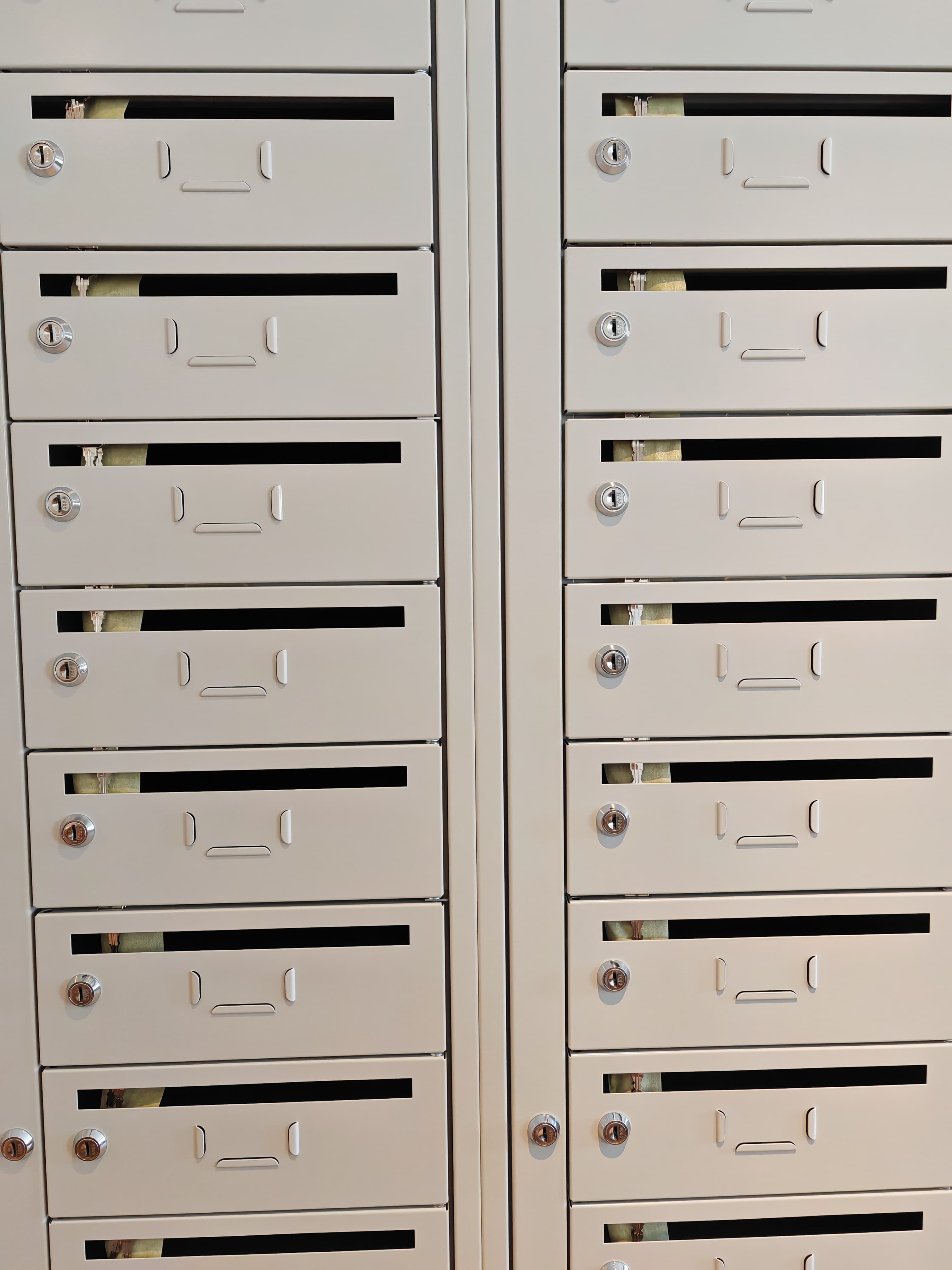 Unser gesicherter Postschrank mit individuellen Postfächern